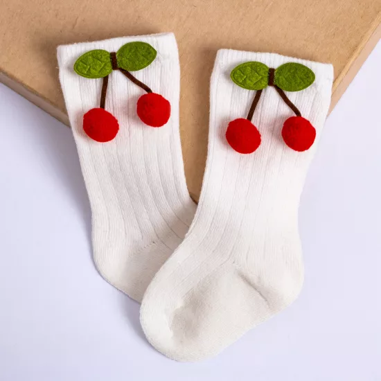 Kirazlı Kız Bebek Çorap