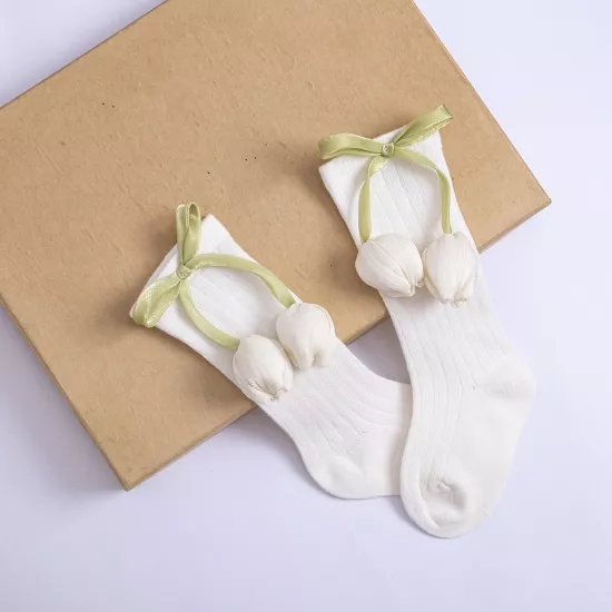 Ekru Lale Detaylı Kız Çorap