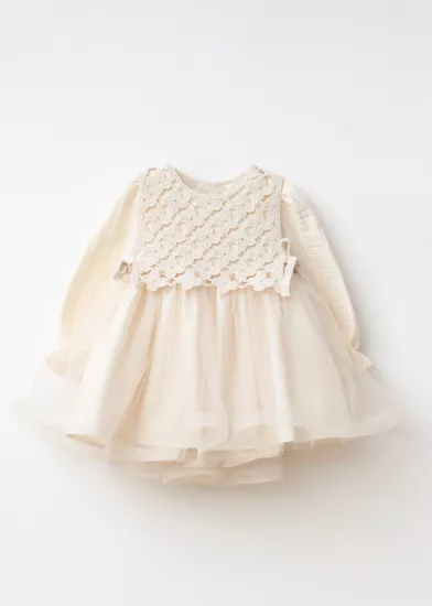 Dyla Uzun Kollu Dantelli Kız Bebek Elbise
